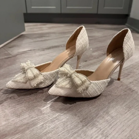 Fashion Bug Cream Pearl Bow Heels - Picture 4 of 5